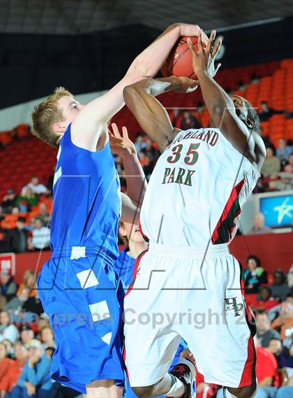 Thumbnail 1 in Highland Park vs. Winfield (KSHSAA 4A  1st Round) photogallery.