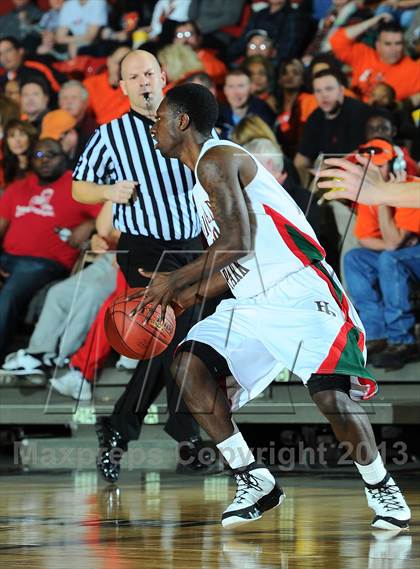 Thumbnail 3 in Highland Park vs. Winfield (KSHSAA 4A  1st Round) photogallery.