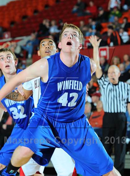 Thumbnail 3 in Highland Park vs. Winfield (KSHSAA 4A  1st Round) photogallery.