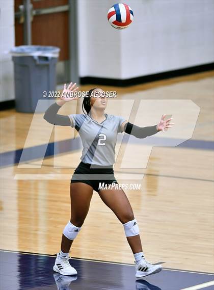 Thumbnail 1 in Steele vs. Klein photogallery.
