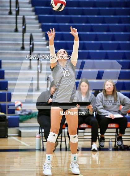 Thumbnail 1 in Steele vs. Klein photogallery.