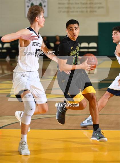 Thumbnail 3 in Notre Dame vs. Notre Dame (SO) (Classic at Damien) photogallery.