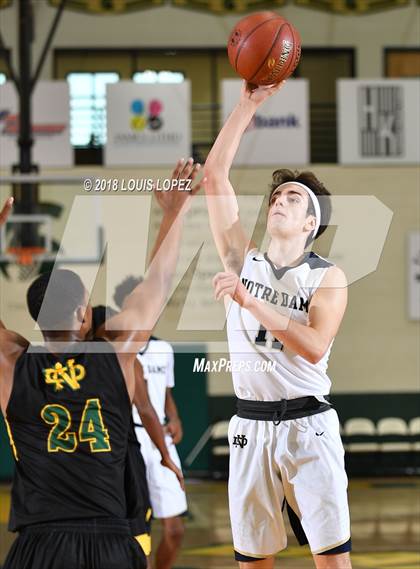 Thumbnail 1 in Notre Dame vs. Notre Dame (SO) (Classic at Damien) photogallery.