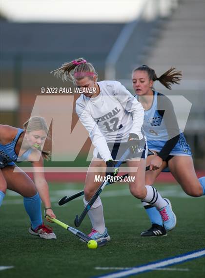 Thumbnail 3 in Midd-West vs. Central Columbia (PIAA District IV 1A Semifinal) photogallery.