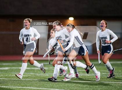 Thumbnail 1 in Midd-West vs. Central Columbia (PIAA District IV 1A Semifinal) photogallery.