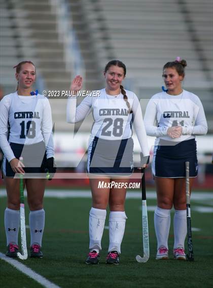 Thumbnail 1 in Midd-West vs. Central Columbia (PIAA District IV 1A Semifinal) photogallery.