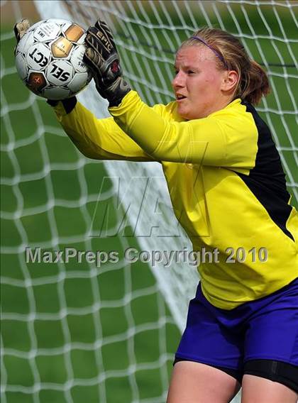 Thumbnail 1 in Manheim Central @ Lancaster Catholic photogallery.