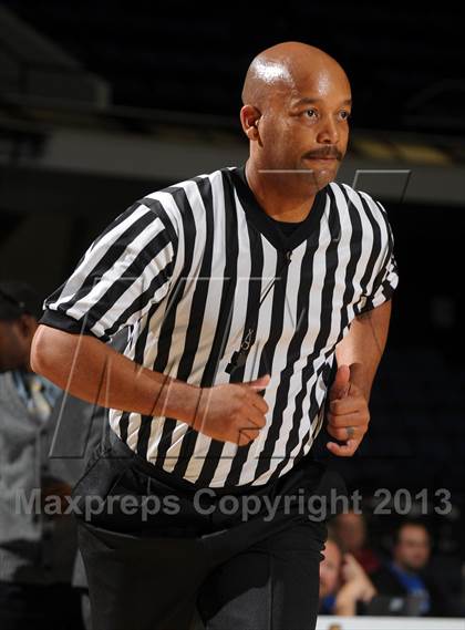 Thumbnail 3 in Rolling Hills Prep vs. Shalhevet (CIF SS D5A Final) photogallery.