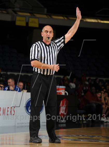 Thumbnail 2 in Rolling Hills Prep vs. Shalhevet (CIF SS D5A Final) photogallery.