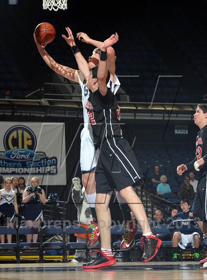 Thumbnail 2 in Rolling Hills Prep vs. Shalhevet (CIF SS D5A Final) photogallery.