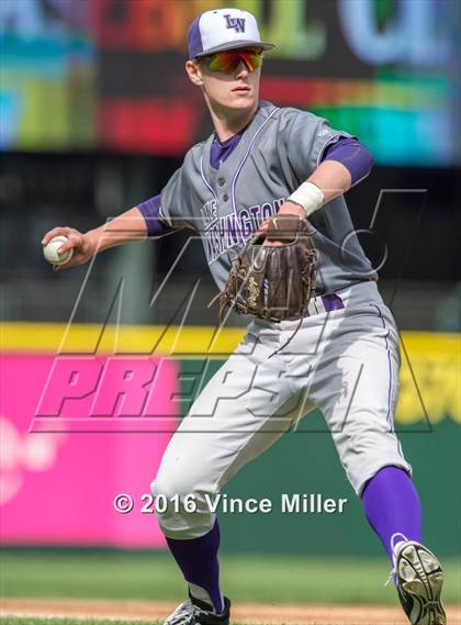 Thumbnail 3 in Nathan Hale vs. Lake Washington photogallery.