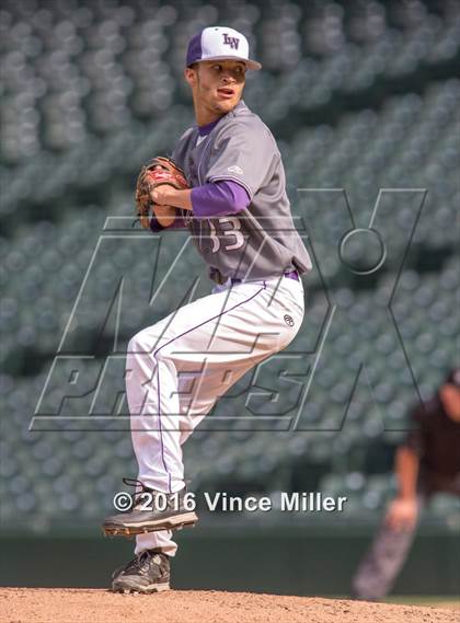 Thumbnail 3 in Nathan Hale vs. Lake Washington photogallery.
