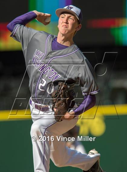 Thumbnail 1 in Nathan Hale vs. Lake Washington photogallery.