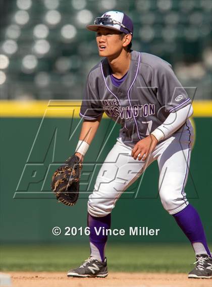 Thumbnail 2 in Nathan Hale vs. Lake Washington photogallery.