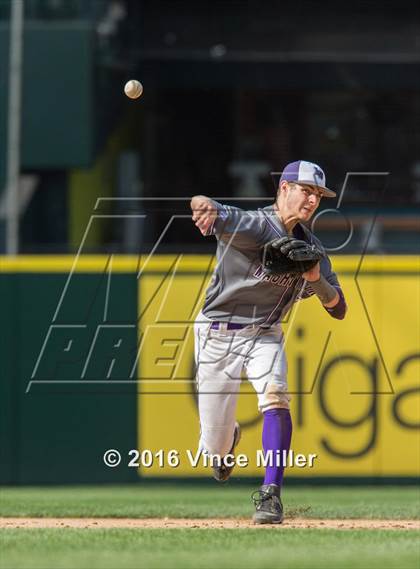 Thumbnail 1 in Nathan Hale vs. Lake Washington photogallery.