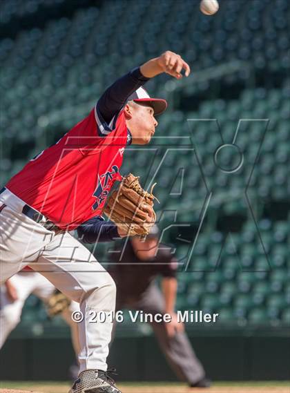 Thumbnail 3 in Nathan Hale vs. Lake Washington photogallery.