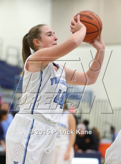 Thumbnail 2 in Wakefield @ Yorktown photogallery.