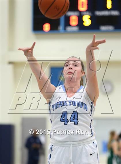 Thumbnail 2 in Wakefield @ Yorktown photogallery.