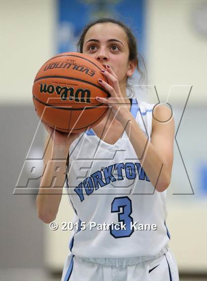 Thumbnail 3 in Wakefield @ Yorktown photogallery.