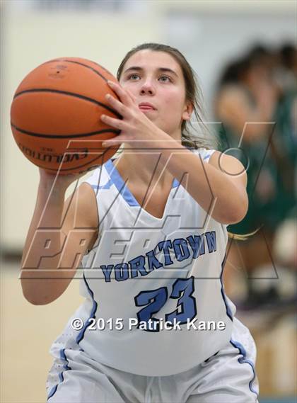 Thumbnail 2 in Wakefield @ Yorktown photogallery.