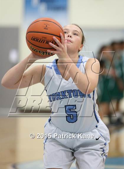 Thumbnail 3 in Wakefield @ Yorktown photogallery.