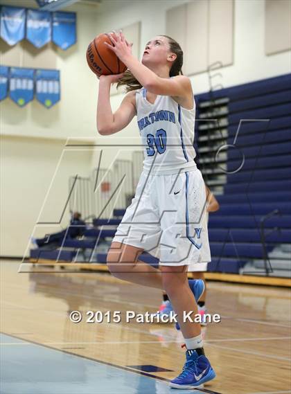 Thumbnail 3 in Wakefield @ Yorktown photogallery.