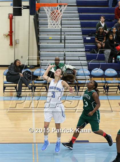 Thumbnail 3 in Wakefield @ Yorktown photogallery.