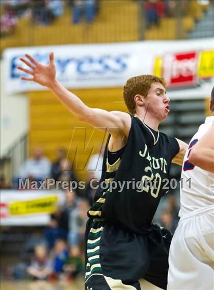 Thumbnail 2 in Jesuit vs. Lake Oswego (Les Schwab Invitational) photogallery.