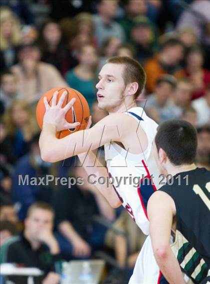 Thumbnail 1 in Jesuit vs. Lake Oswego (Les Schwab Invitational) photogallery.
