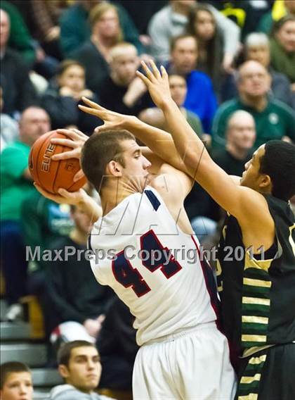 Thumbnail 2 in Jesuit vs. Lake Oswego (Les Schwab Invitational) photogallery.
