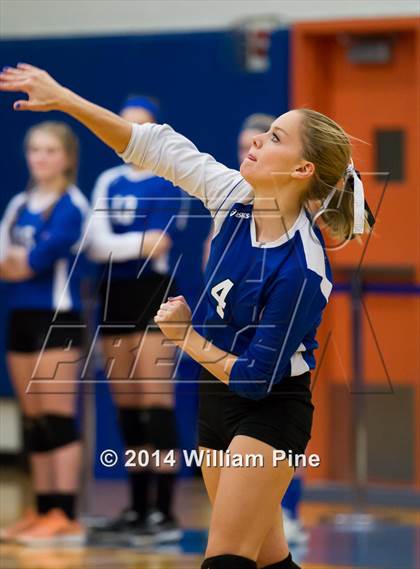 Thumbnail 2 in Rondout Valley vs. Goshen Central (Section 9 Class B Final) photogallery.