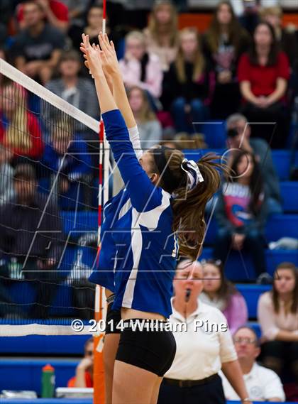 Thumbnail 1 in Rondout Valley vs. Goshen Central (Section 9 Class B Final) photogallery.