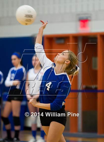 Thumbnail 3 in Rondout Valley vs. Goshen Central (Section 9 Class B Final) photogallery.
