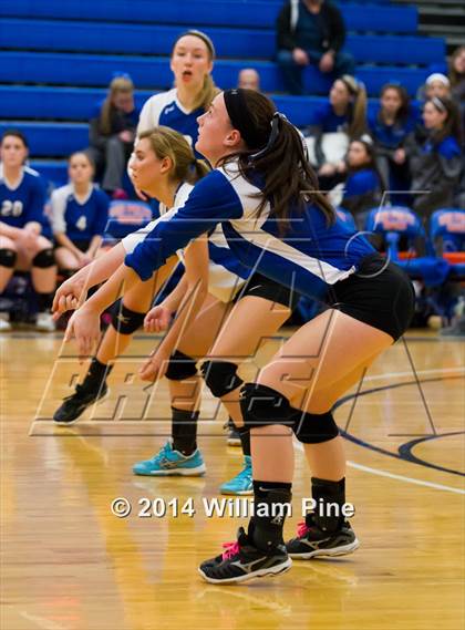 Thumbnail 1 in Rondout Valley vs. Goshen Central (Section 9 Class B Final) photogallery.