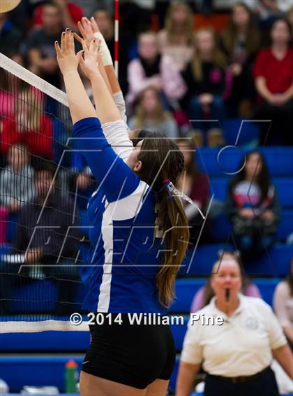 Thumbnail 1 in Rondout Valley vs. Goshen Central (Section 9 Class B Final) photogallery.