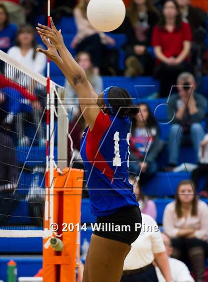 Thumbnail 3 in Rondout Valley vs. Goshen Central (Section 9 Class B Final) photogallery.