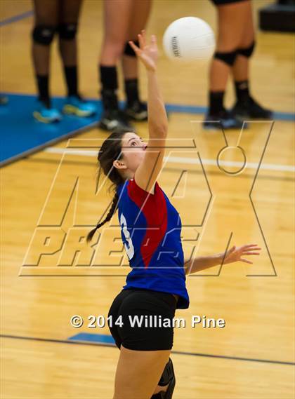 Thumbnail 1 in Rondout Valley vs. Goshen Central (Section 9 Class B Final) photogallery.