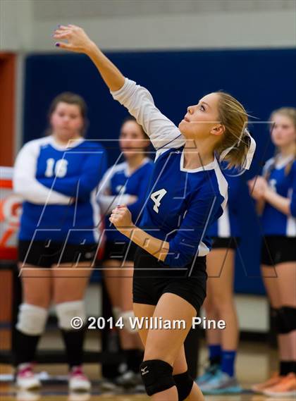 Thumbnail 1 in Rondout Valley vs. Goshen Central (Section 9 Class B Final) photogallery.