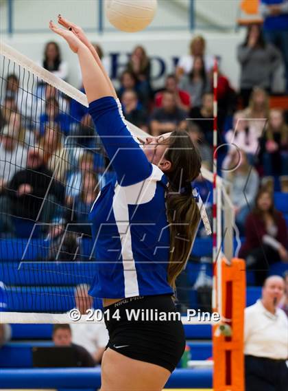 Thumbnail 2 in Rondout Valley vs. Goshen Central (Section 9 Class B Final) photogallery.