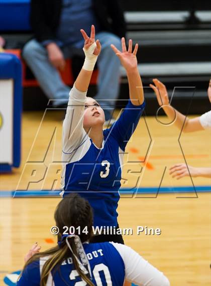 Thumbnail 1 in Rondout Valley vs. Goshen Central (Section 9 Class B Final) photogallery.