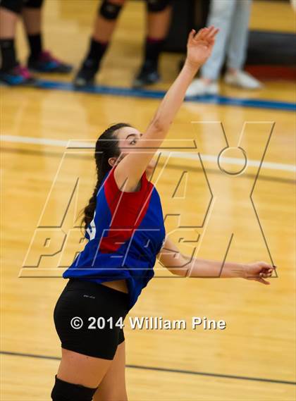 Thumbnail 3 in Rondout Valley vs. Goshen Central (Section 9 Class B Final) photogallery.