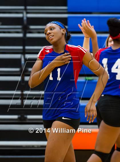Thumbnail 2 in Rondout Valley vs. Goshen Central (Section 9 Class B Final) photogallery.