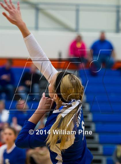 Thumbnail 1 in Rondout Valley vs. Goshen Central (Section 9 Class B Final) photogallery.