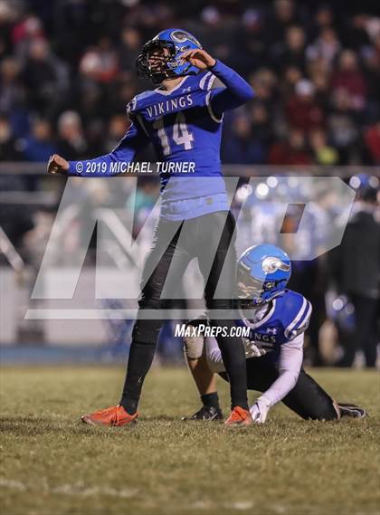Thumbnail 1 in Mountain View @ Coeur d'Alene (State 5A Quarter Final) photogallery.