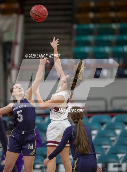 Thumbnail 1 in Mullen vs. Berthoud (CHSAA 4A Final Four) photogallery.