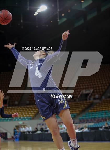 Thumbnail 1 in Mullen vs. Berthoud (CHSAA 4A Final Four) photogallery.