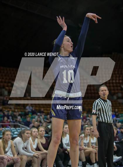 Thumbnail 2 in Mullen vs. Berthoud (CHSAA 4A Final Four) photogallery.