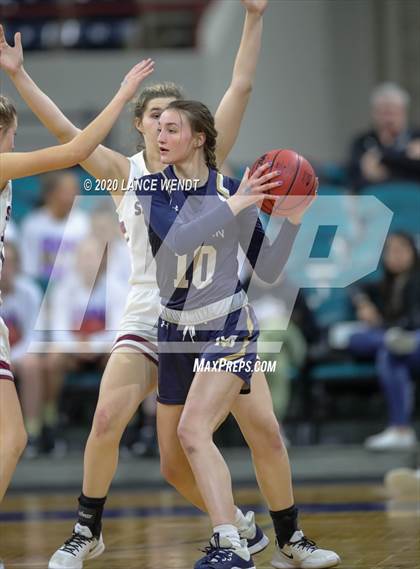 Thumbnail 2 in Mullen vs. Berthoud (CHSAA 4A Final Four) photogallery.