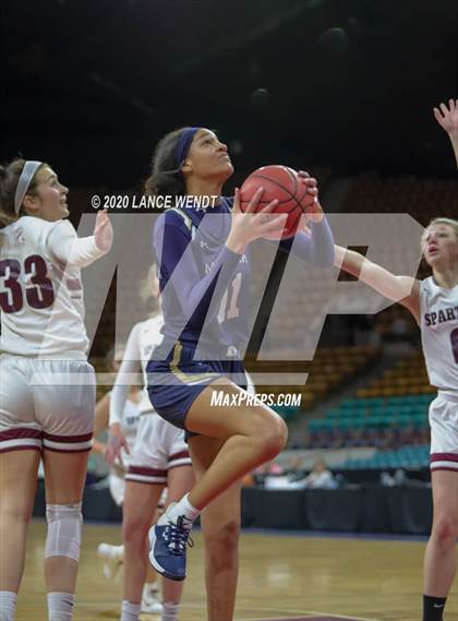 Thumbnail 1 in Mullen vs. Berthoud (CHSAA 4A Final Four) photogallery.