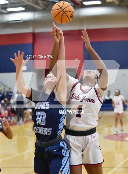 Thumbnail 1 in James Clemens @ Bob Jones photogallery.